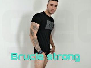 Brucie_strong
