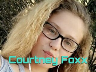 Courtney_Foxx