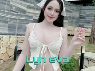 Lyn_eva