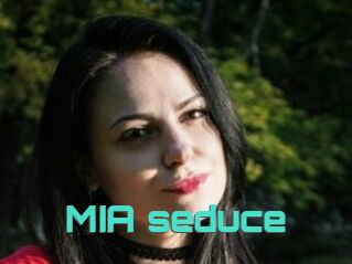 MIA_seduce