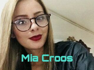 Mia_Croos
