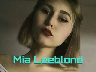 Mia_Leeblond