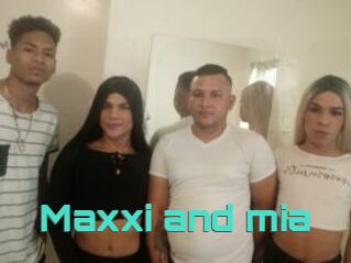 Maxxi_and_mia