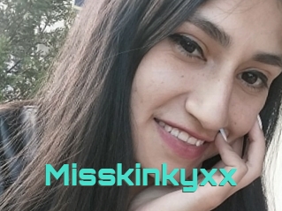Misskinkyxx